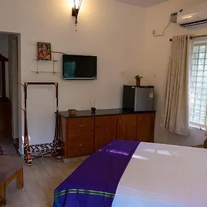 Om , Varkala India
