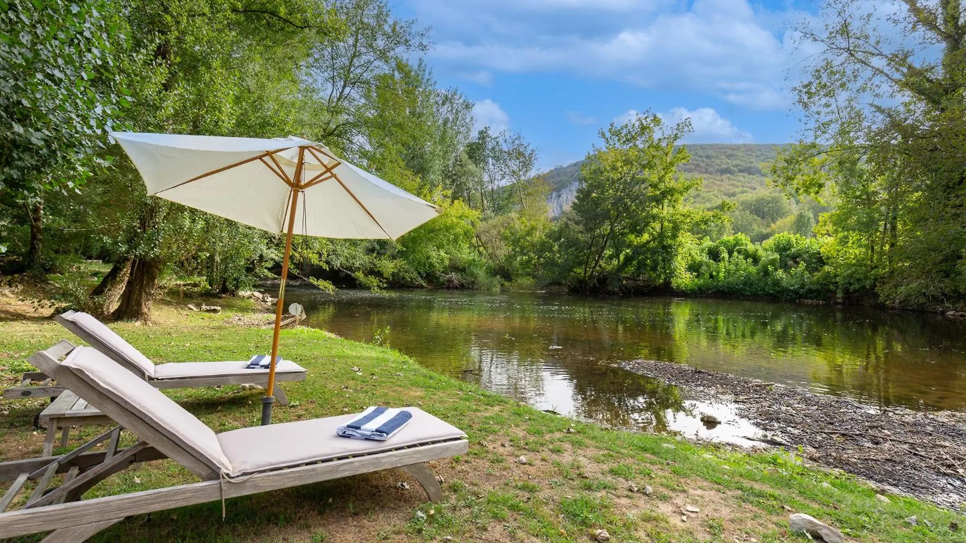 Le Moulin Sur Cele - Luxury Villas With Private Pool Saint-Sulpice  0*, Saint-Sulpice (Lot)